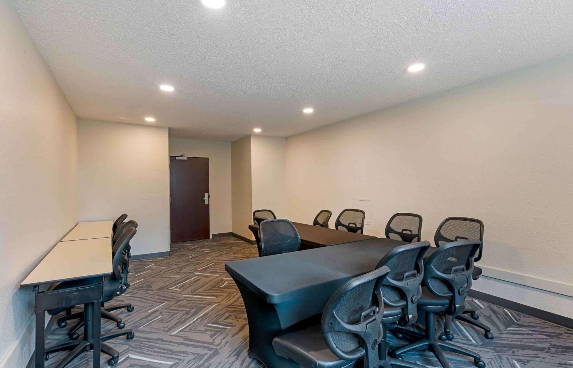 Extended Stay America Select Suites - Orlando - Maitland - Summit Tower Blvd Алтамонте Спрингс Экстерьер фото