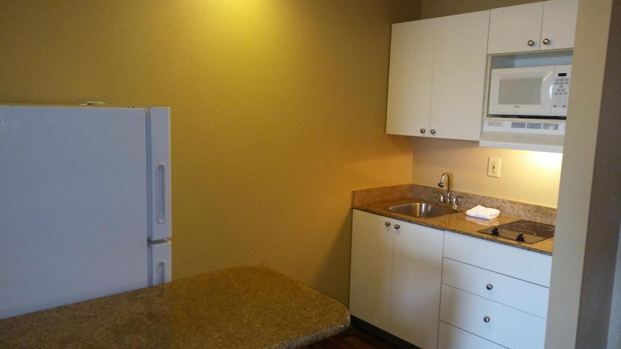 Extended Stay America Select Suites - Orlando - Maitland - Summit Tower Blvd Алтамонте Спрингс Экстерьер фото